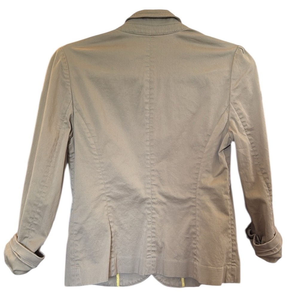 π€ Express 3 Button Lightweight Jacket - Picture 5 of 7